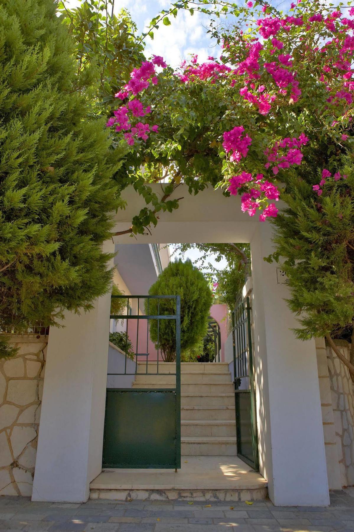 Mariette Rhodes Urban Suites (Adults Only) Rhodes City 外观 照片